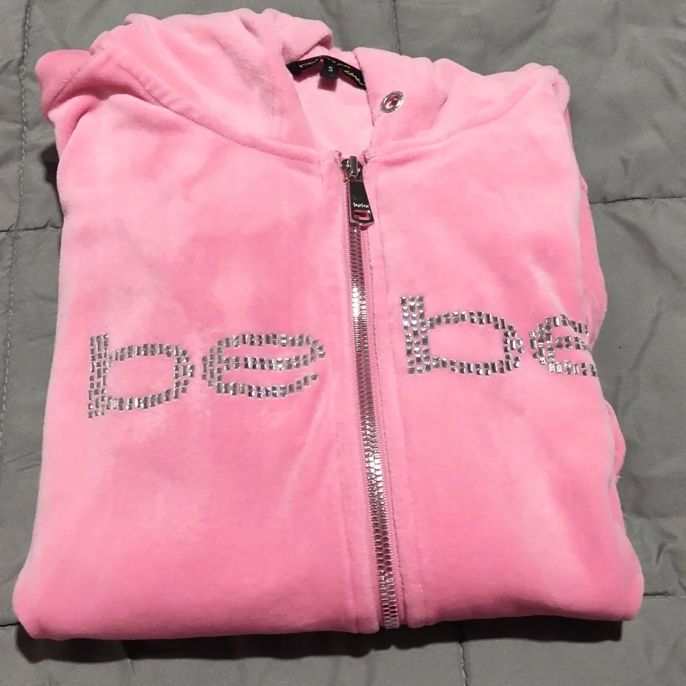 Bebe Pink Velour Matching Outfit with Rhinestone Logo Size Small. - Picture 5 of 7